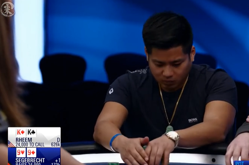 英国选手把自己底牌记错了 结果打出了令人意外