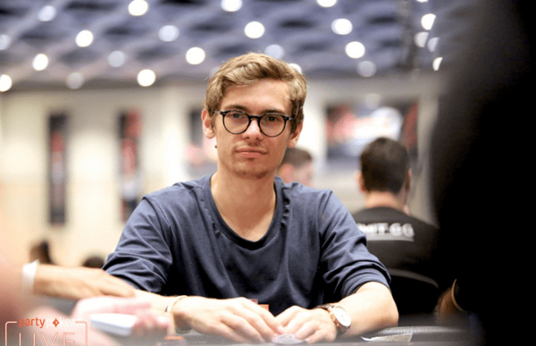 Fedor Holz击败fish2013赢下33.8万巨额彩池