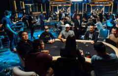 <b>玩德州扑克，赢输不重要，重要的是打对的牌.</b>